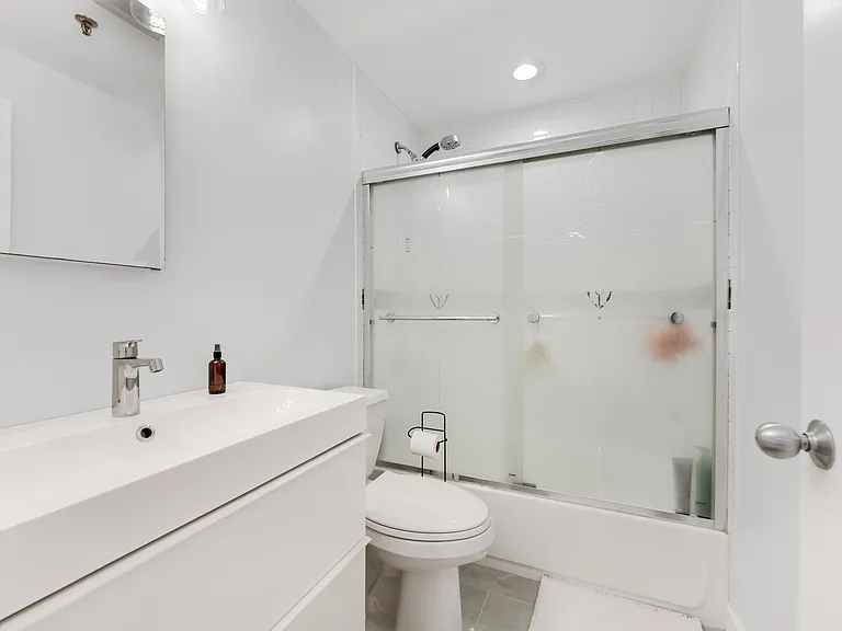 128 Tudor St #D — Photo 15