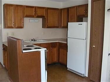 2nd image of 1269 Somerset Dr