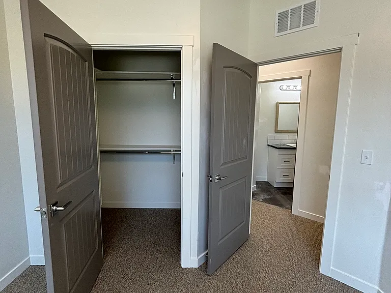 1165 S Powerline Rd #4 — Photo 16