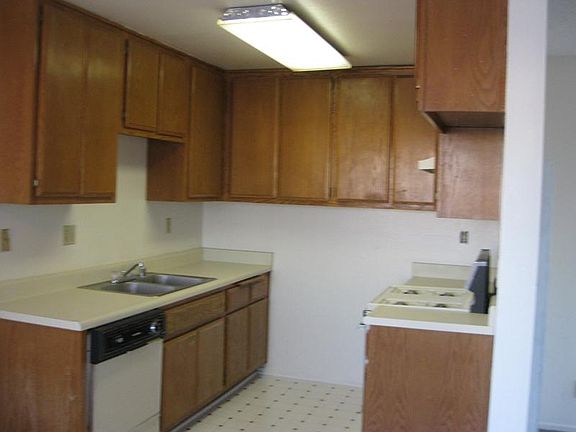 4th image of 1642 W 209th St #E