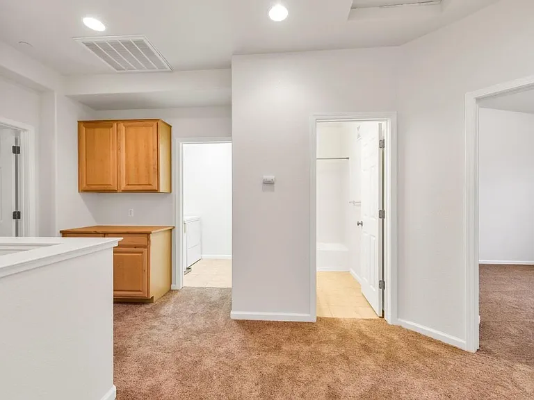 425 Regatta Ln #103 — Photo 13