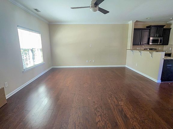 3rd image of 1007 Ileagnes Rd