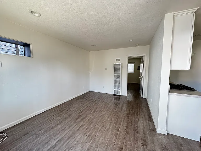 151 W Southgate Ave #5 — Photo 6