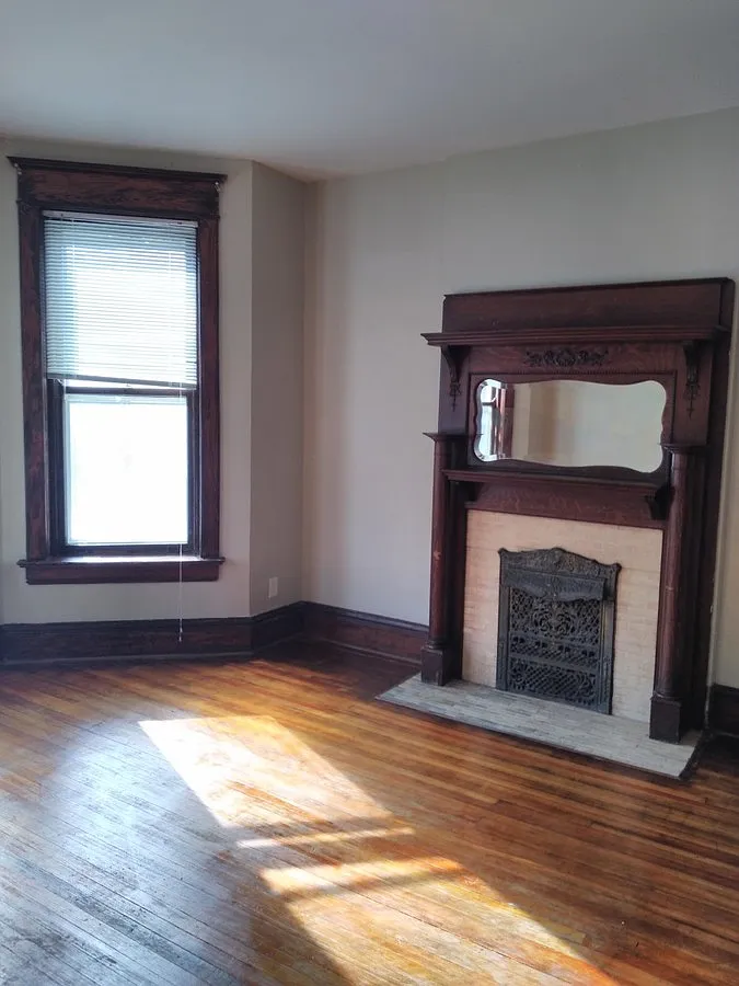 Andresen Flats - 6C — Photo 1