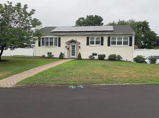 2 Longbow Rd, Stoneham, MA 02180