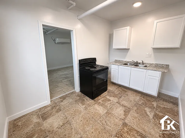 Scovel Apartments — Photo 6