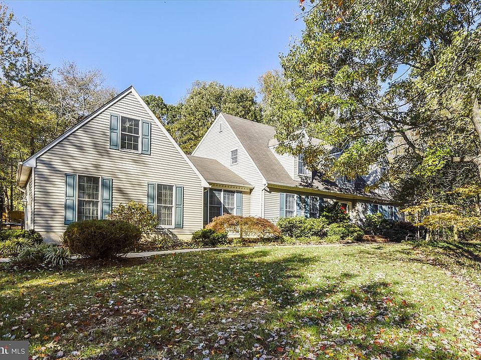 1st image of 202 Canterwood Ct