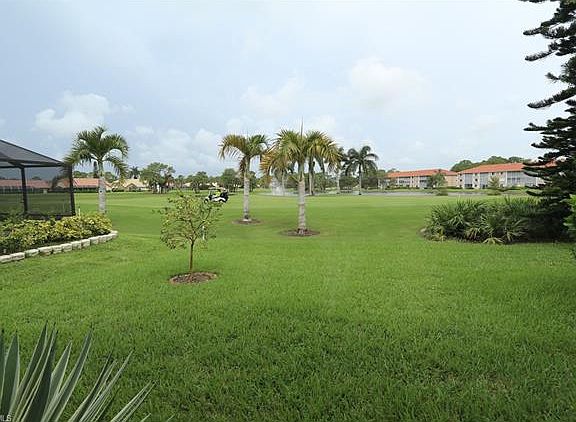 4th image of 4227 Royal Wood Blvd