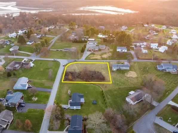5880 Ballard Rd, Nashport, OH 43830