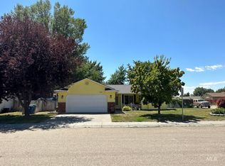 785 Laurel Dr, Mountain Home, ID 83647