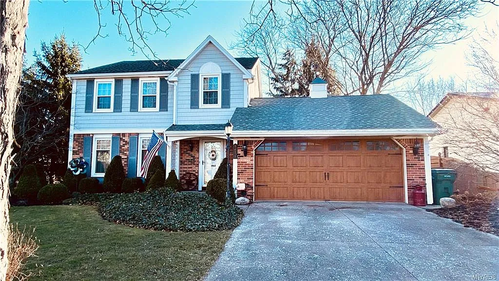 3673 Woodhaven Cir photo 1