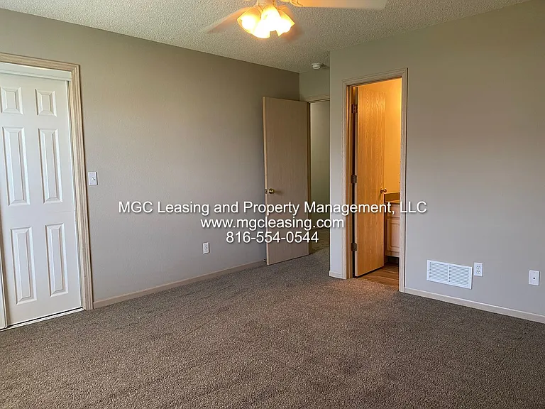 1009 Garden Dr — Photo 12