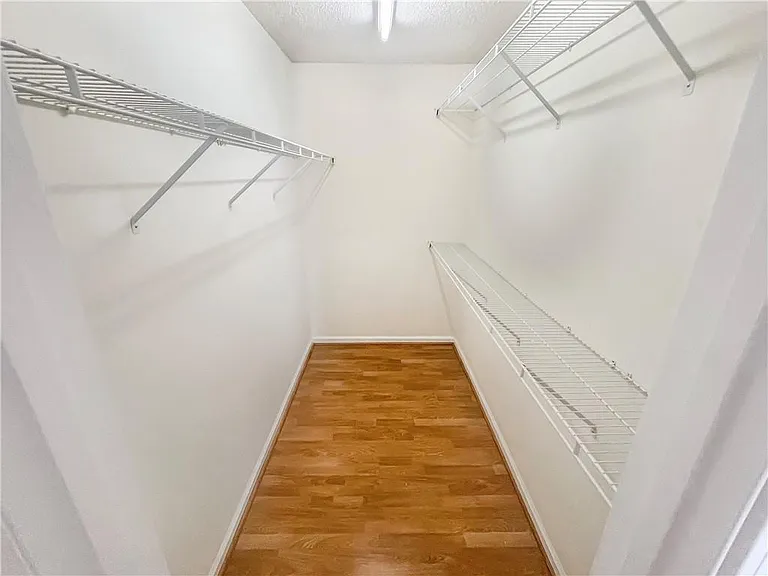140 Calborne Ct — Photo 28