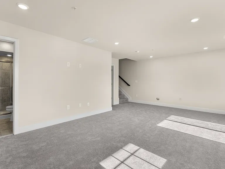 231 Birdie Ct — Photo 32