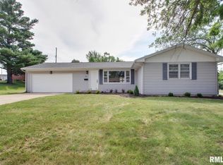 441 Poinsettia Dr, Quincy, IL 62305