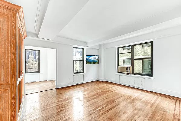 1st image of 7 Park Ave APT 20C