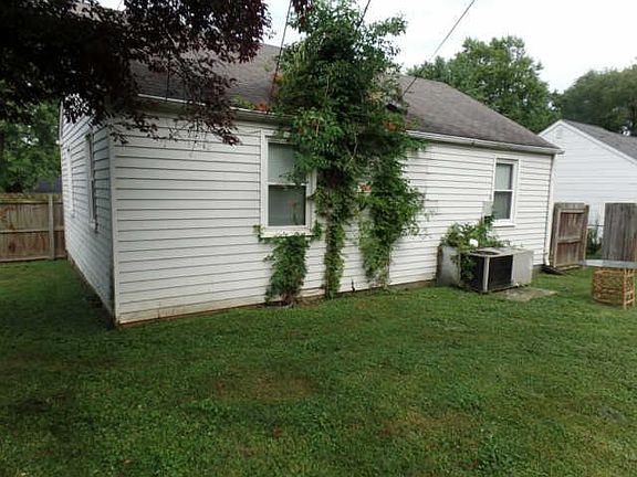 2nd image of 1012 Kirby Dr