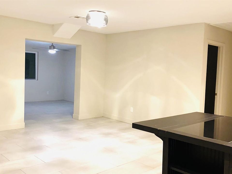1st image of 4402 N 57th Ave
