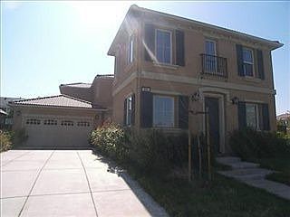5th image of 860 S Vecindad St
