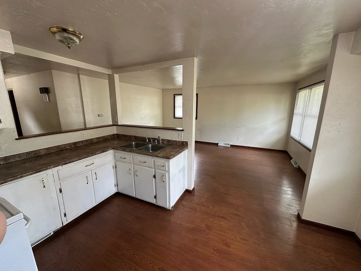 413/411 Tampa Way - 413 — Photo 4