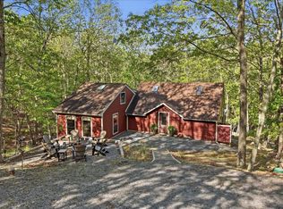 1856 Crossings View Rd, Paw Paw, WV 25434