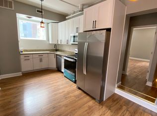 2004 Sansom St #2R, Philadelphia, PA 19103