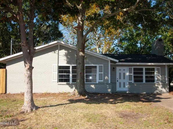 3211 Whitmore St, Pascagoula, MS 39567