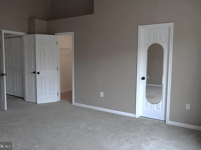 8819 Blue Royale Ln — Photo 23