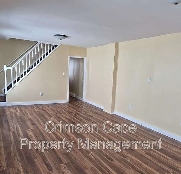 58 E Broadway St — Photo 4