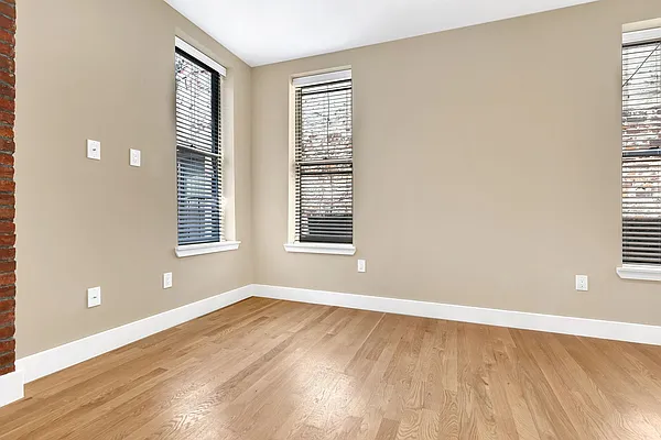 Rented by Cooper & Cooper Real Estate | media 10