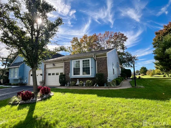 22A James Monroe Dr, Monroe Township, NJ 08831