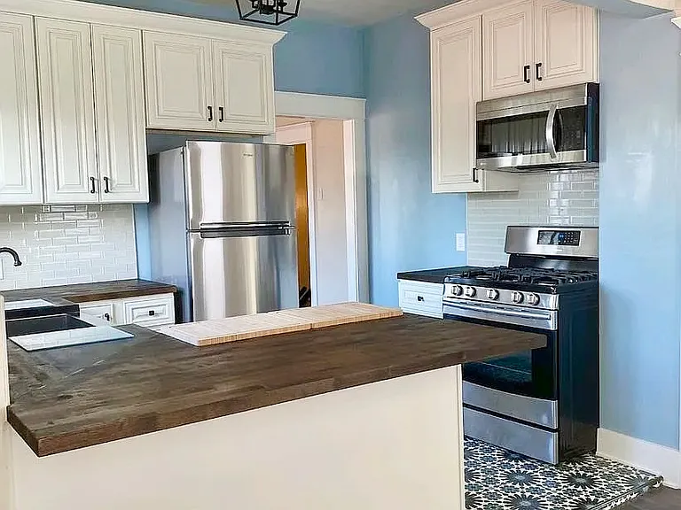 1136 E Appleton St #2 — Photo 6