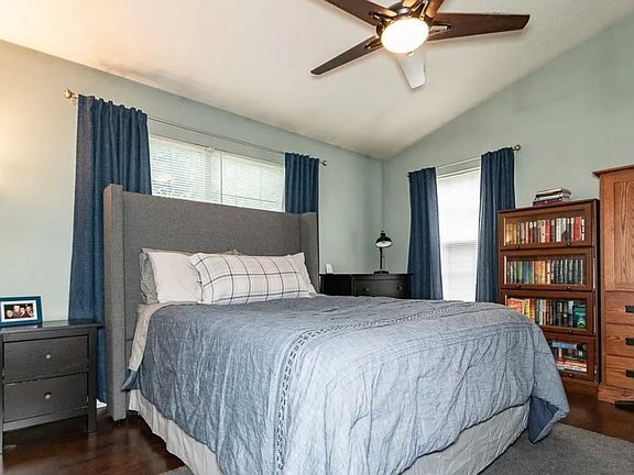 2nd image of 1254 Meadow Run