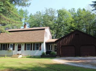 31 Quaker Meeting House Rd, Durham, ME 04222