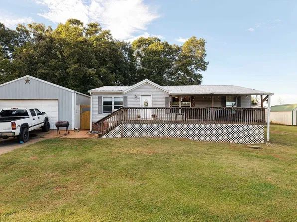 714 Sapphire Ct, Inman, SC 29349