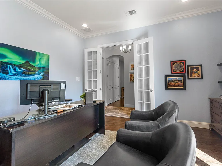 408 Montpelier Dr — Photo 5