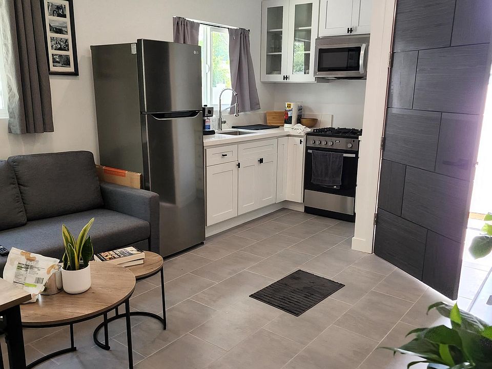1st image of 6653 Melba Ave #1