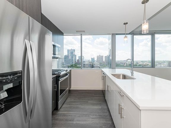 4th image of 810 W Agatite Ave #1311