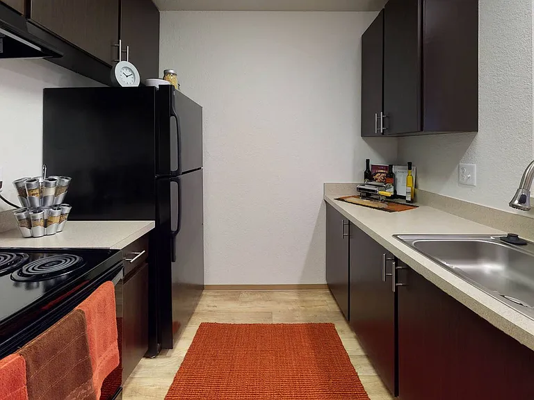 North Creek Apartments — Photo 4