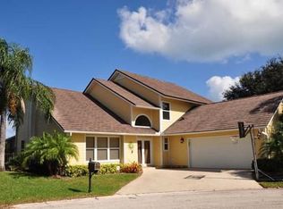 10715 SE Seabreeze Ct, Hobe Sound, FL 33455