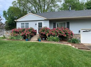 309 Nature Dr, Cherry Hill, NJ 08003