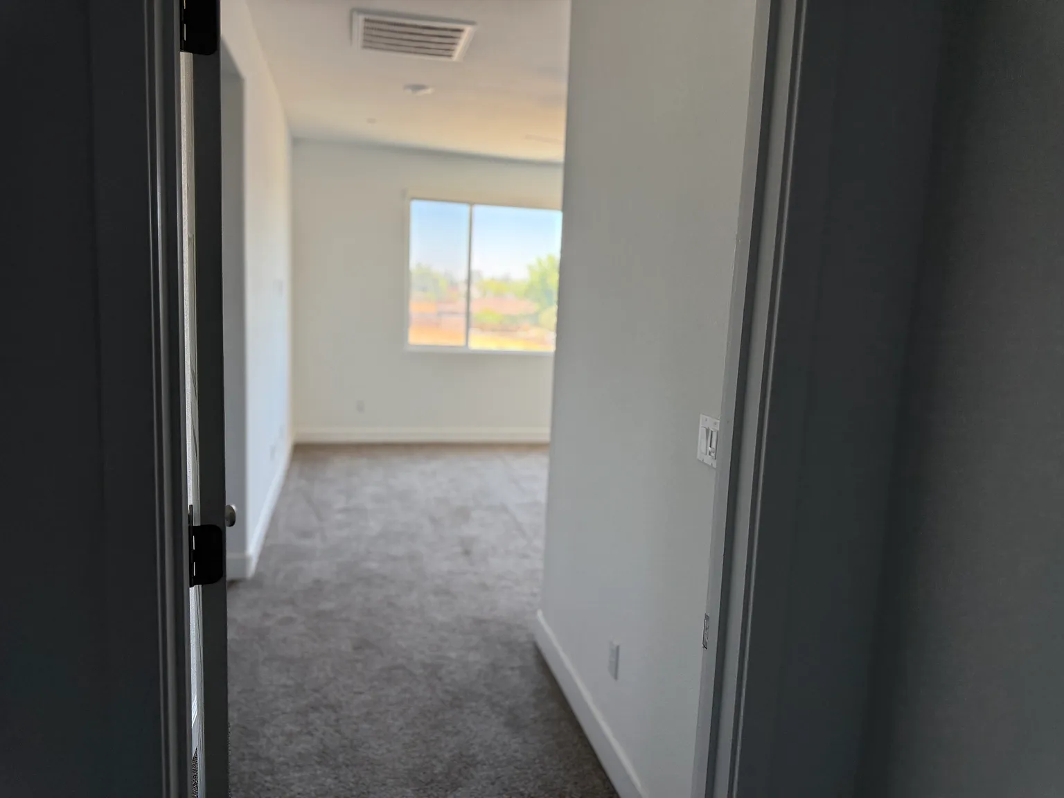 1 bed, 443 sqft, $1,000 — Photo 3