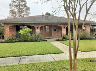 2209 Montesquieu St, Chalmette, LA 70043