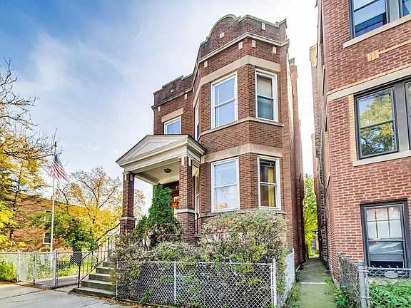 2nd image of 2323-2325 W Superior St