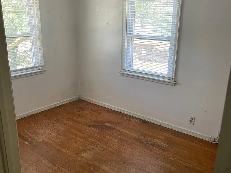 3737 O St — Photo 10