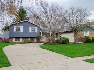 5524 Cape Cod Ln, South Bend, IN 46614