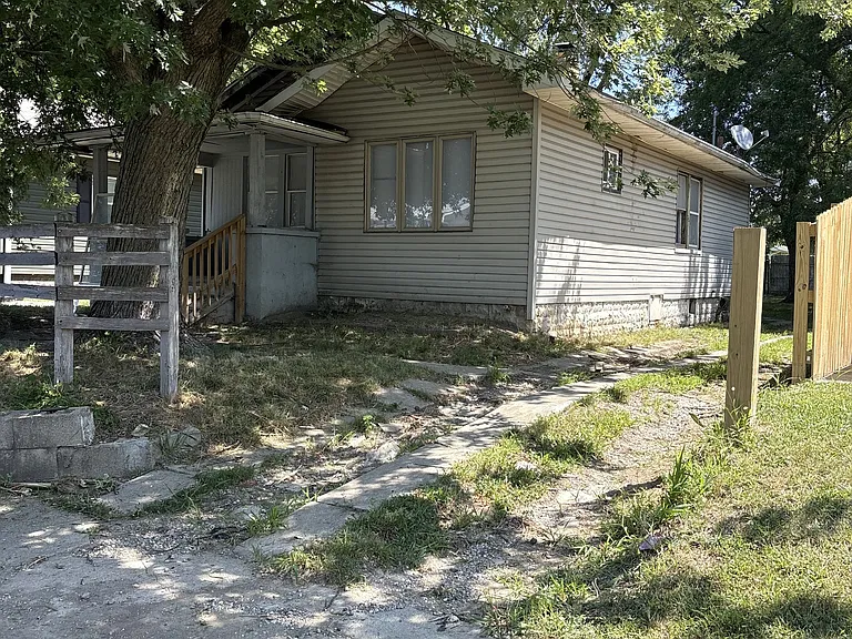 1405 N Chester Ave — Photo 7