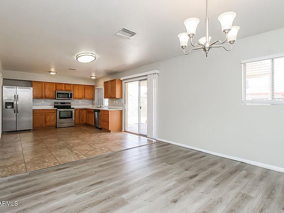 5th image of 1121 W LAGUNA AZUL Avenue