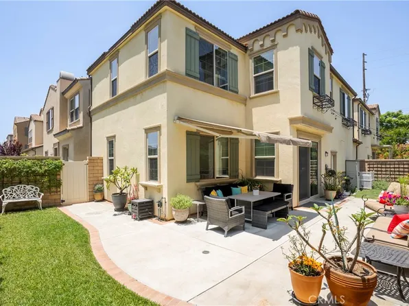 880 Pear Ct, Upland, CA 91786