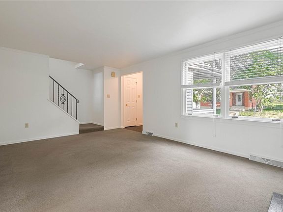 4th image of 202 10th St